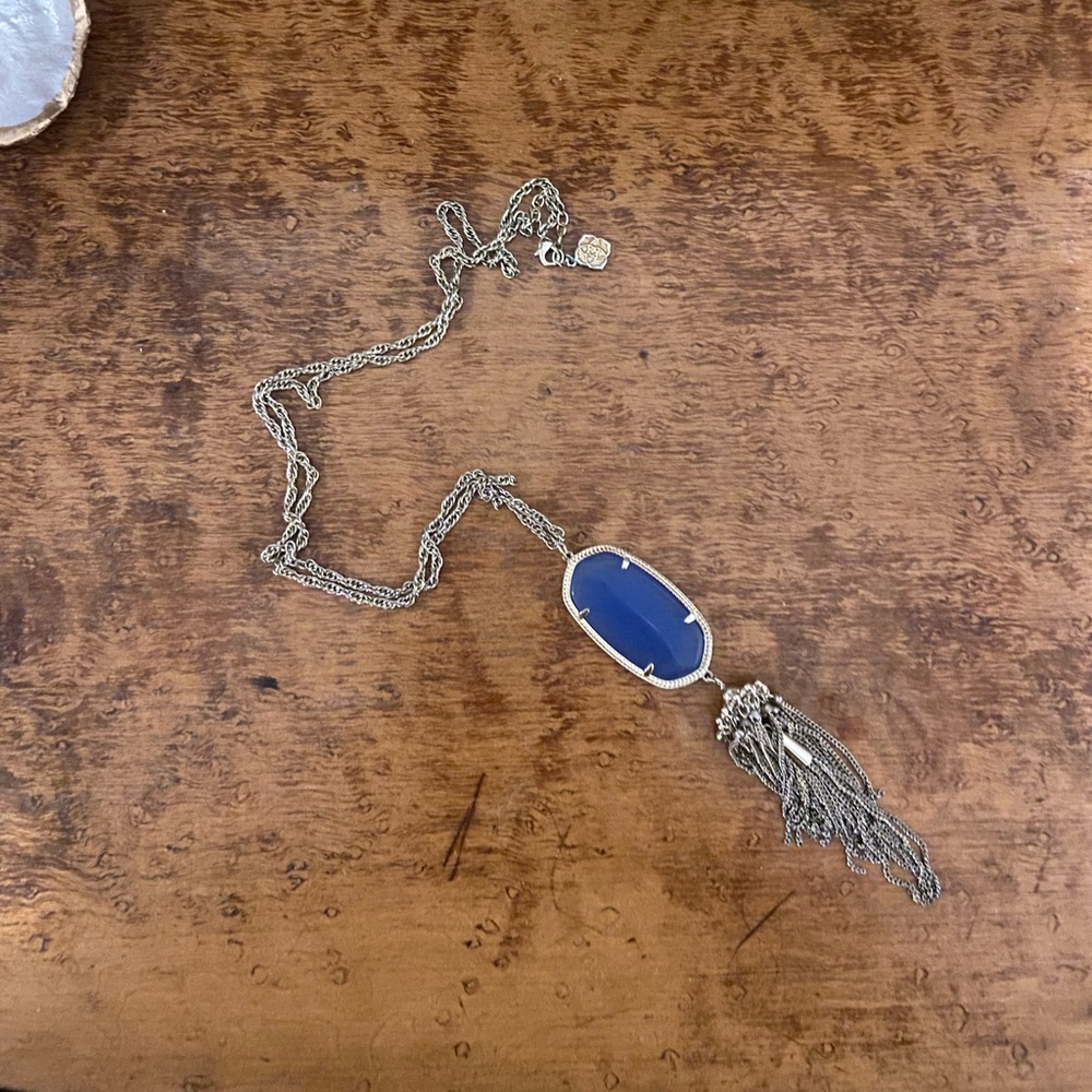 Kendra Scott necklace